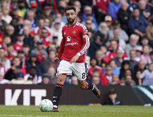曼晚预测曼联vs利兹联首发：B费领衔，桑托斯和蒂莱曼斯组双后腰