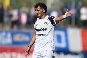 迪马济奥：都灵有意租借卡利亚里前锋S·埃斯波西托，球员已罢训